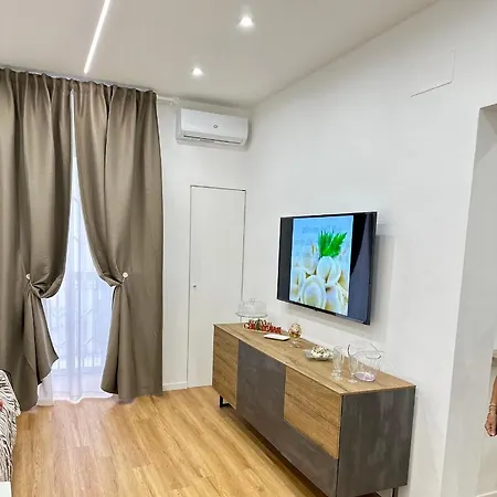 Housesea 21 Apartment