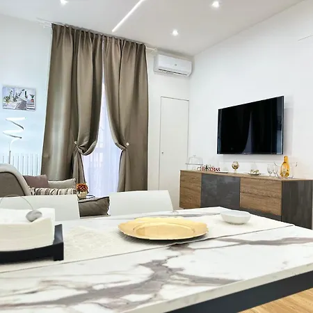 Housesea 21 Apartment *