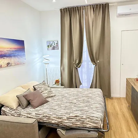 Apartment Housesea 21 *
