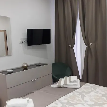 Housesea 21 *